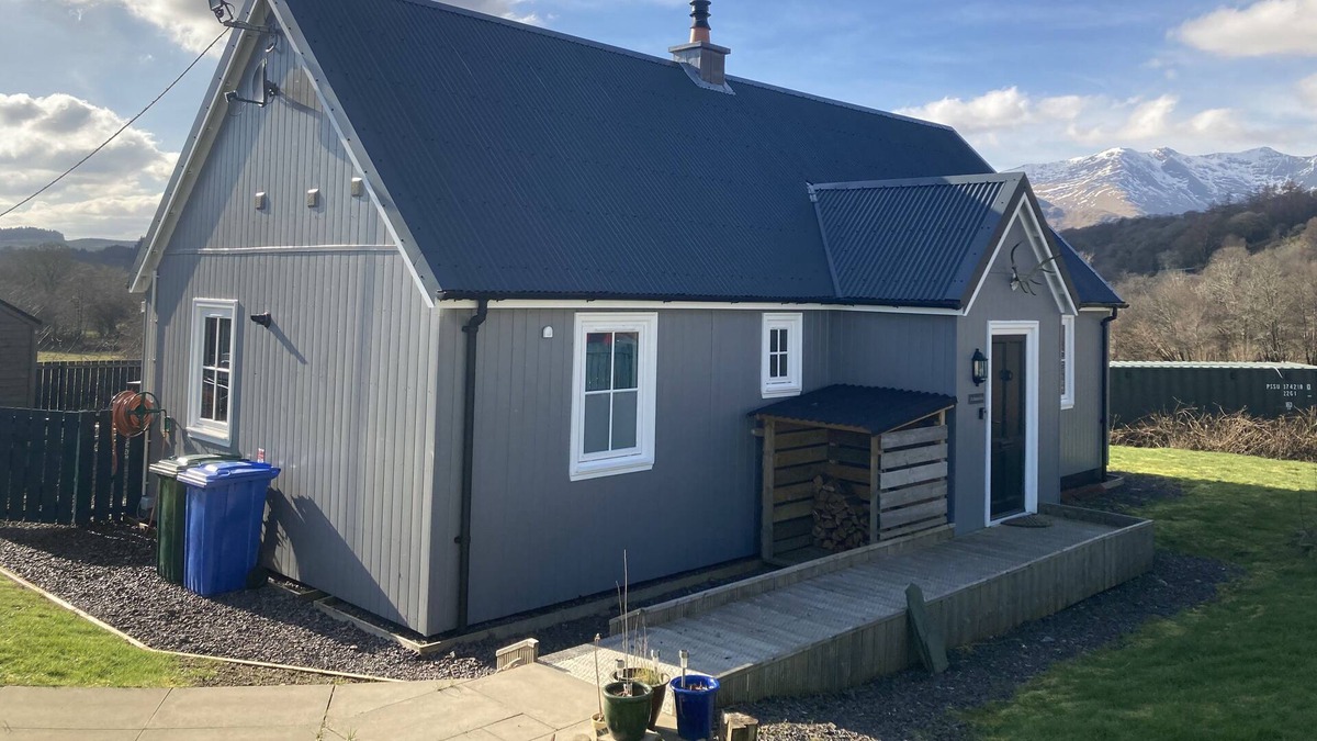 Dalmally House | Cosy Scottish West Highland Cottage River Orchy and Magnificent Mountain Views