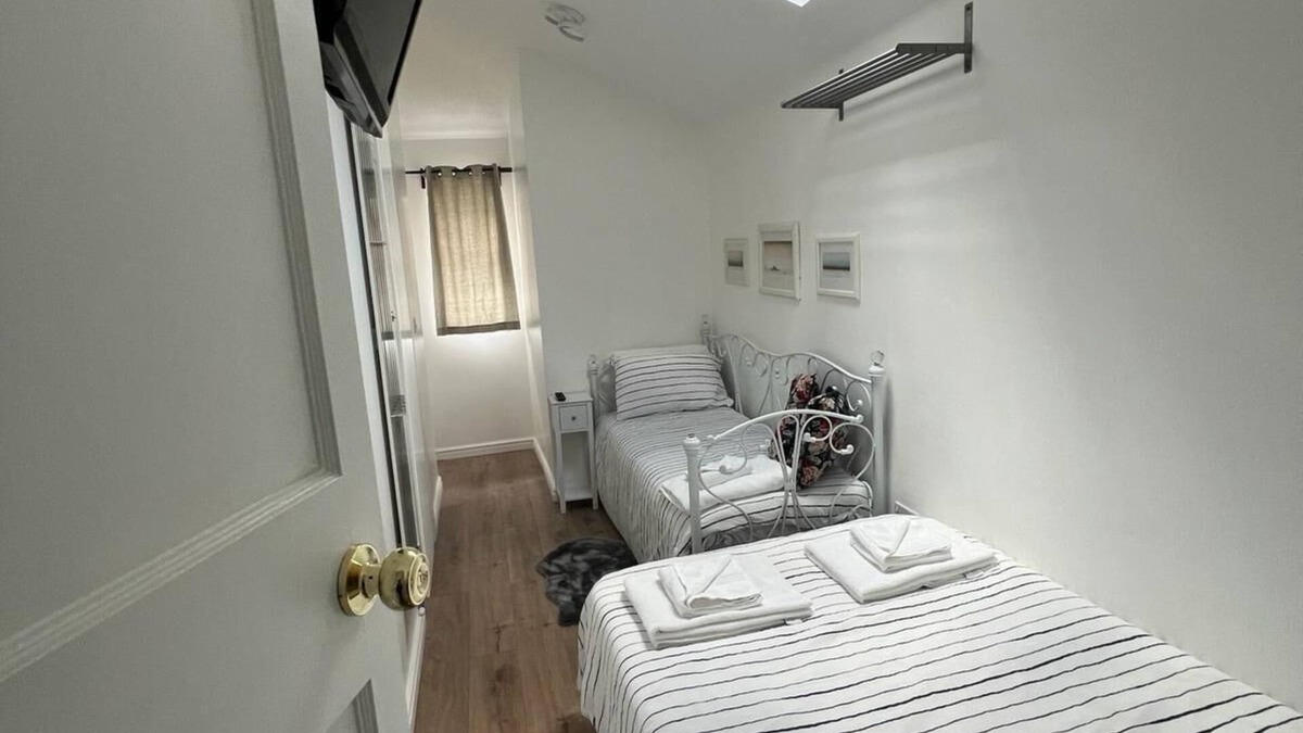 New Eltham Apartment | Cosy Studio Apartment/Flat in London