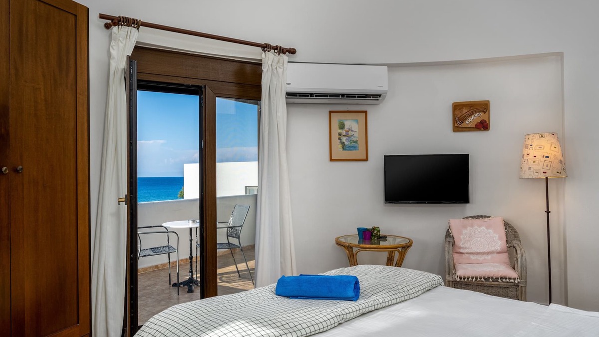 Ialyssos Apartment | Cosy studio ARMONIA for 2 persons with great sea views in Rhodes-Ialysos
