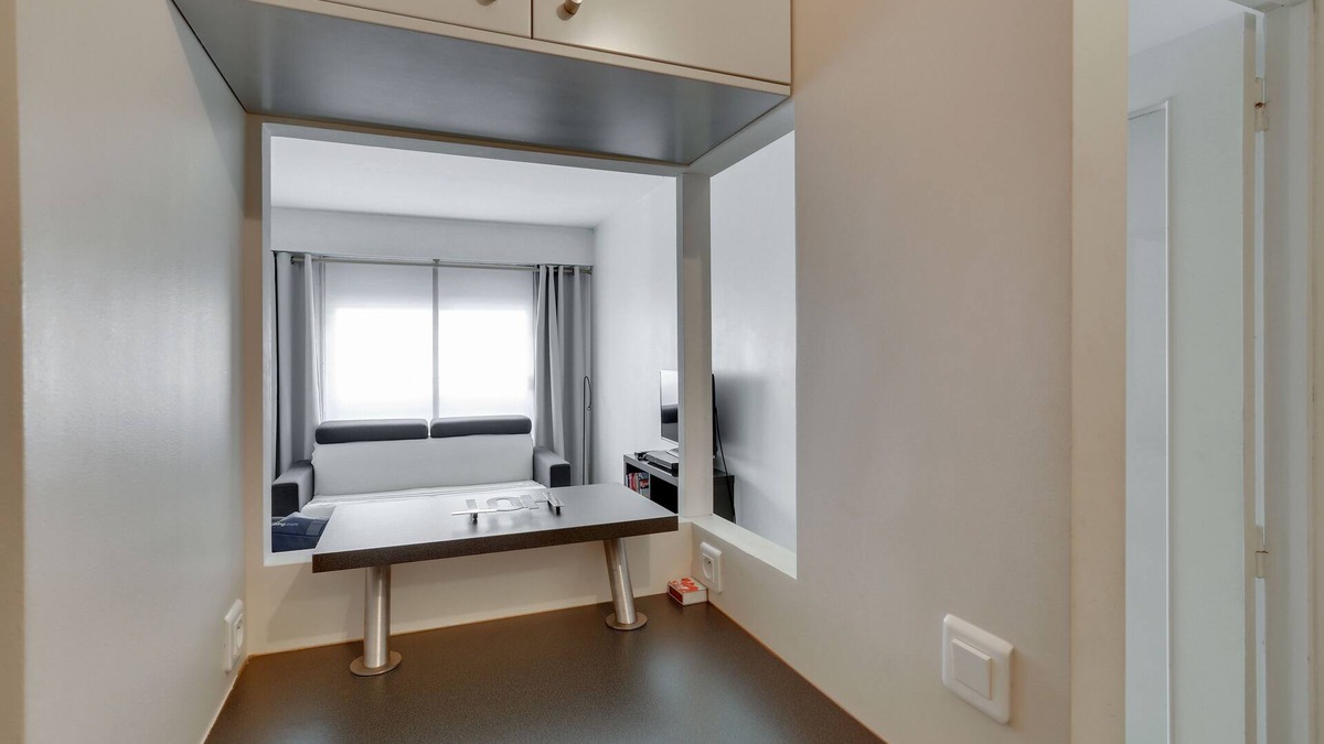 Batignolles Apartment | Cosy Studio in Paris 17th ID 326