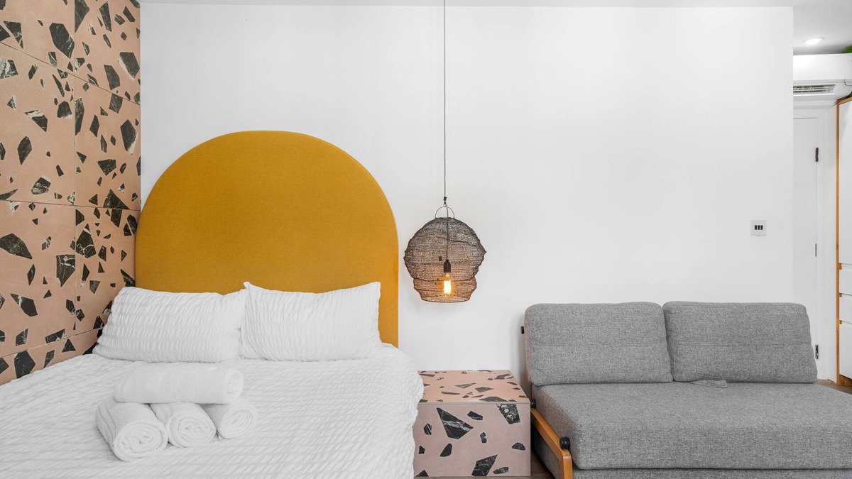 Spitalfields Apartment | Cosy Studio on Brick Lane