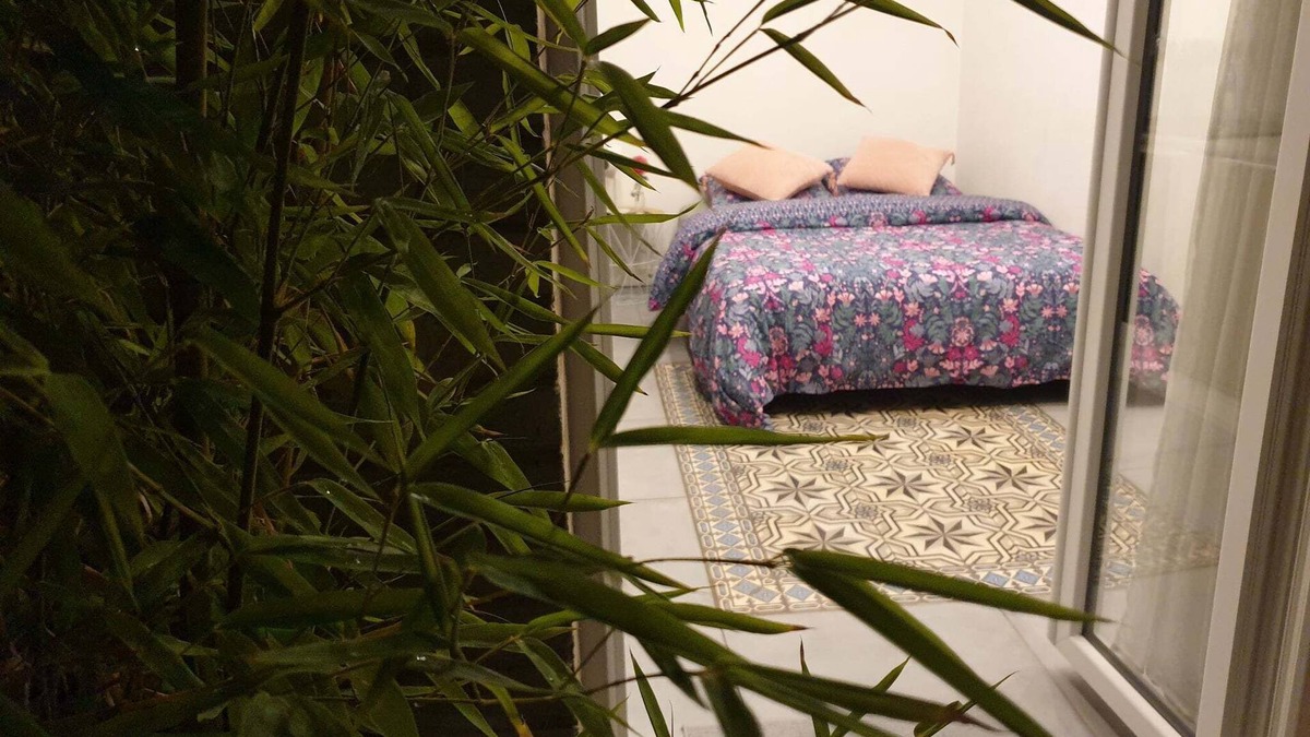 Sevran Apartment | Cosy Studio on the Canal "Near train station & CDG - Paris - Parc des Expos".