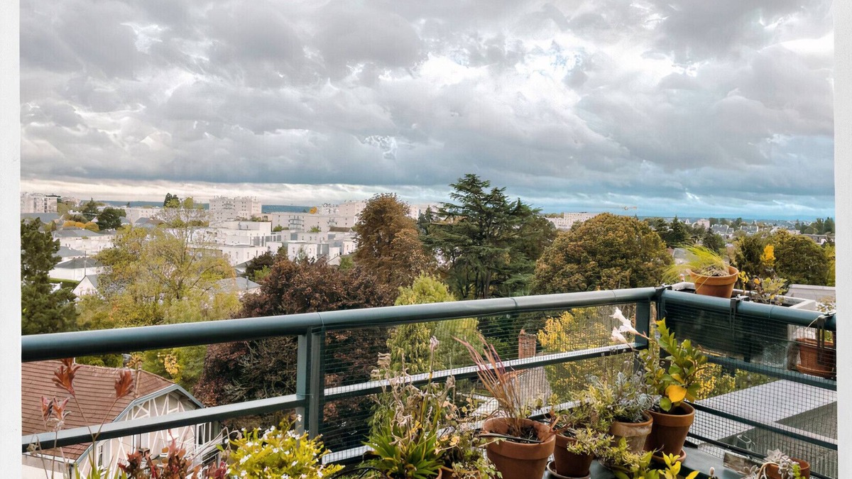 Tours Apartment | Cosy studio with panoramic terrace & parking