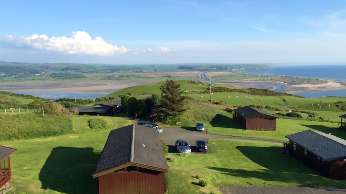 Aberdovey Ski Chalet | Cosy Swiss-Style Wooden Chalet in Aberdovey, Snowdonia with stunning sea views