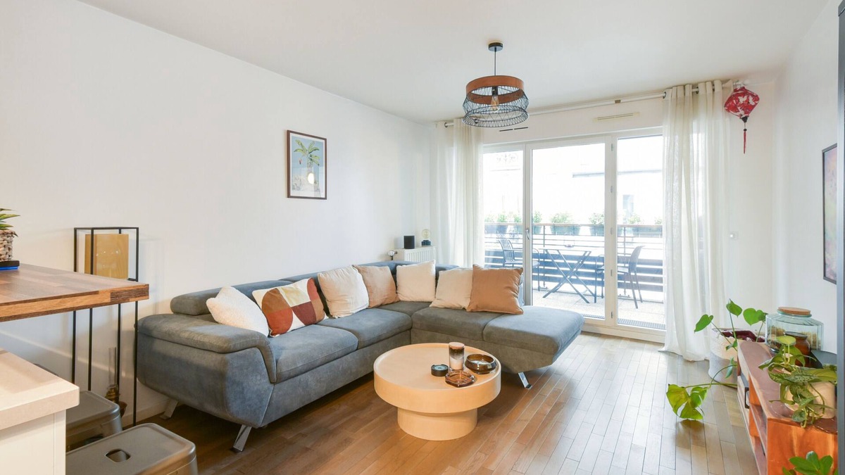 Belleville Apartment | Cosy T3 with terrace in Paris - Welkeys