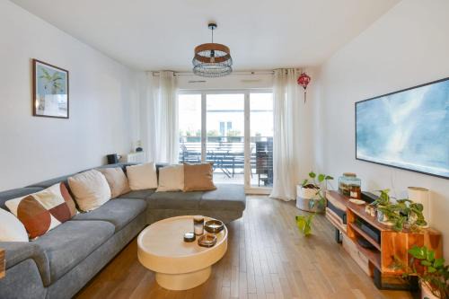 Belleville Apartment | Cosy T3 with terrace in Paris - Welkeys