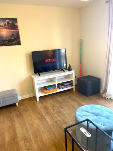 Cosham Apartment | Cosy two bedrooms flat suitable for a short trip