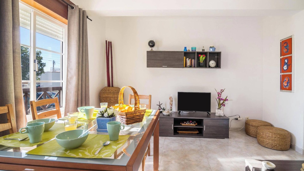 Santa Luzia House | Cosy Vacation Home “Casa da Praia” close to the Beach with Wi-Fi