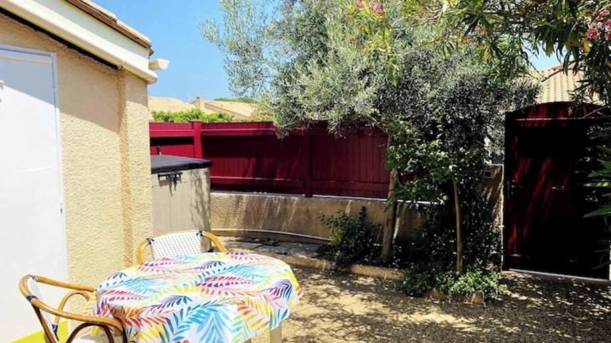 Saint-Cyprien Plage House | 🌺 Cosy vacation home with lovely terrace 🌺