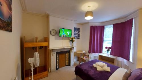 Chatham Apartment | Cosy Villa- 5 Bedroom Accommodation Great For Longer Stays!