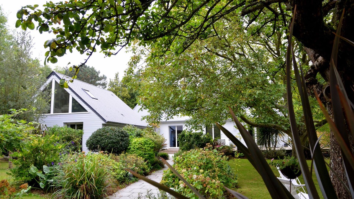 Port-en-Bessin-Huppain House | Côté Mer Normandie Port-en-Bessin. Exceptional villa in the heart of Omaha Beach golf course