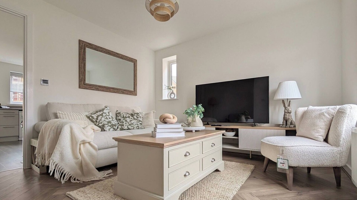Ashchurch House | Cotswold Green, Sleeps 5 with Free ev Charge