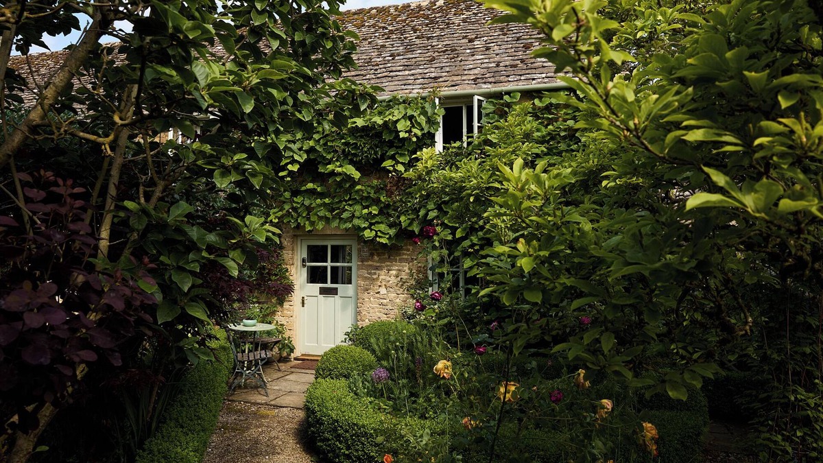Southrop Cottage | Cotswolds Escape - Gorgeous Cottage With Spectacular Gardens