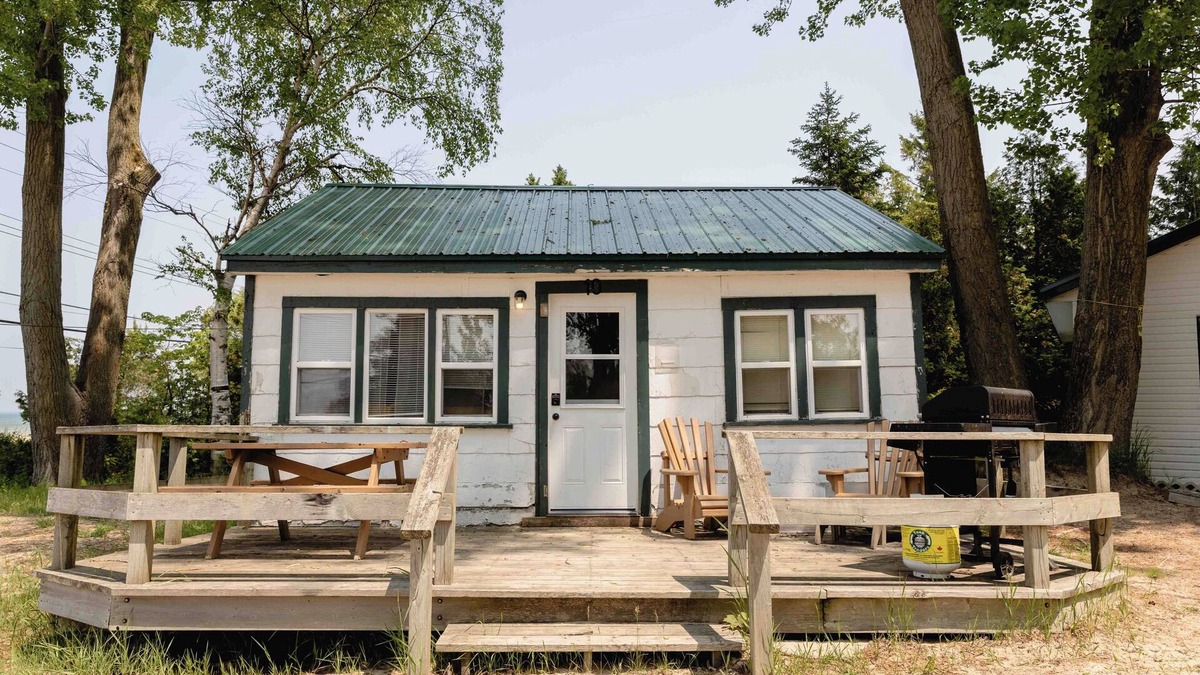 Sauble Beach Cottage | Cottage #10 - Sauble Beach Front