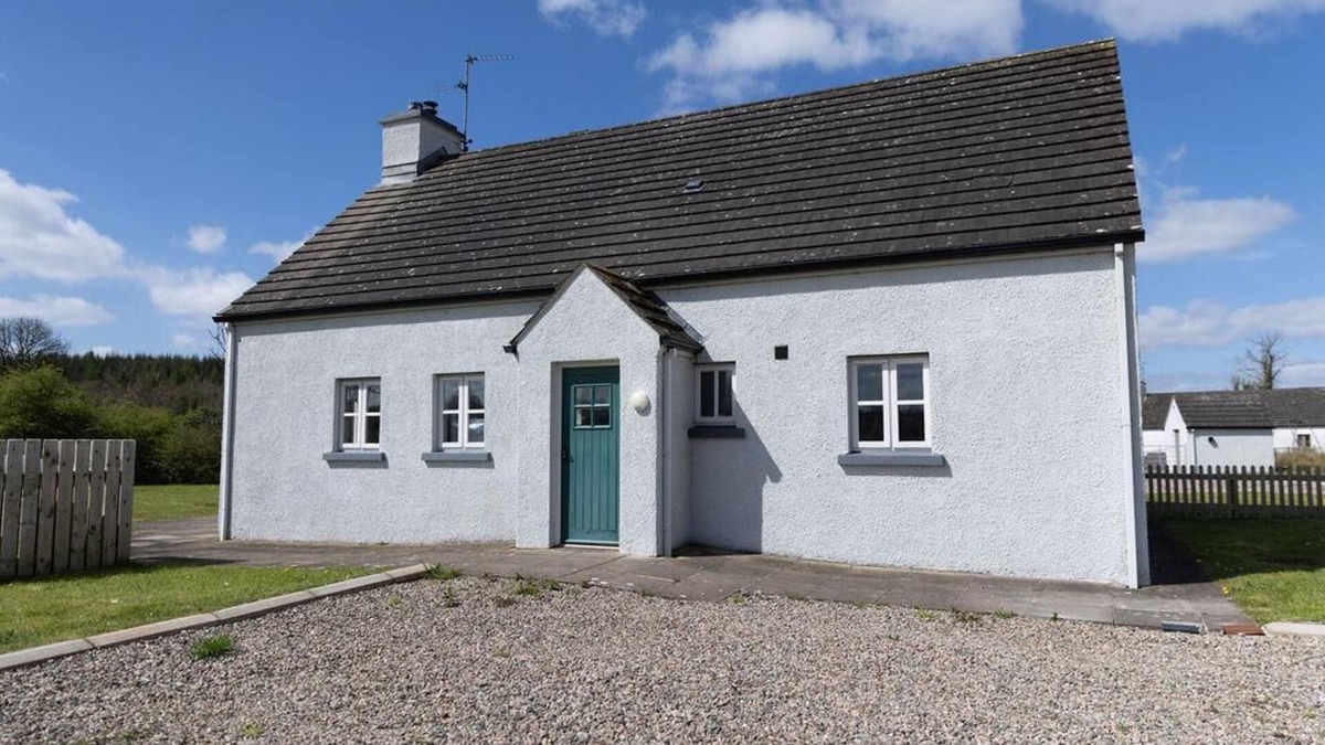 Enniskillen Cottage | Cottage, 3 Bed,Sleeps 7, Free Parking