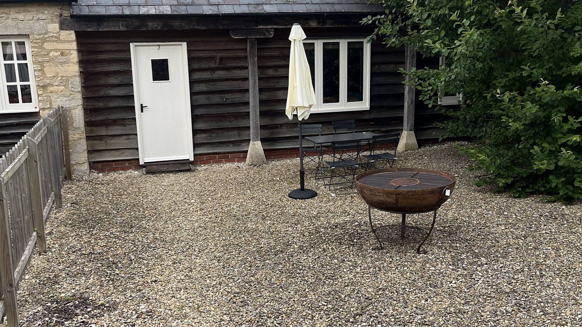 Witney Cottage | Cottage 3 - sleeps 2 guests in 1 bedroom