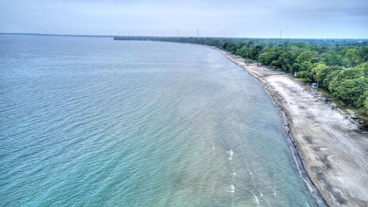 Wainfleet House | Cottage #4 · Lake Haven Beach Resort