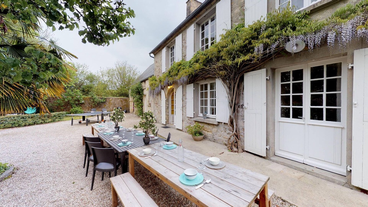 Valognes Cottage | Cottage 4 * with private Spa, Billiards, Table football, large garden, 15 min from the sea