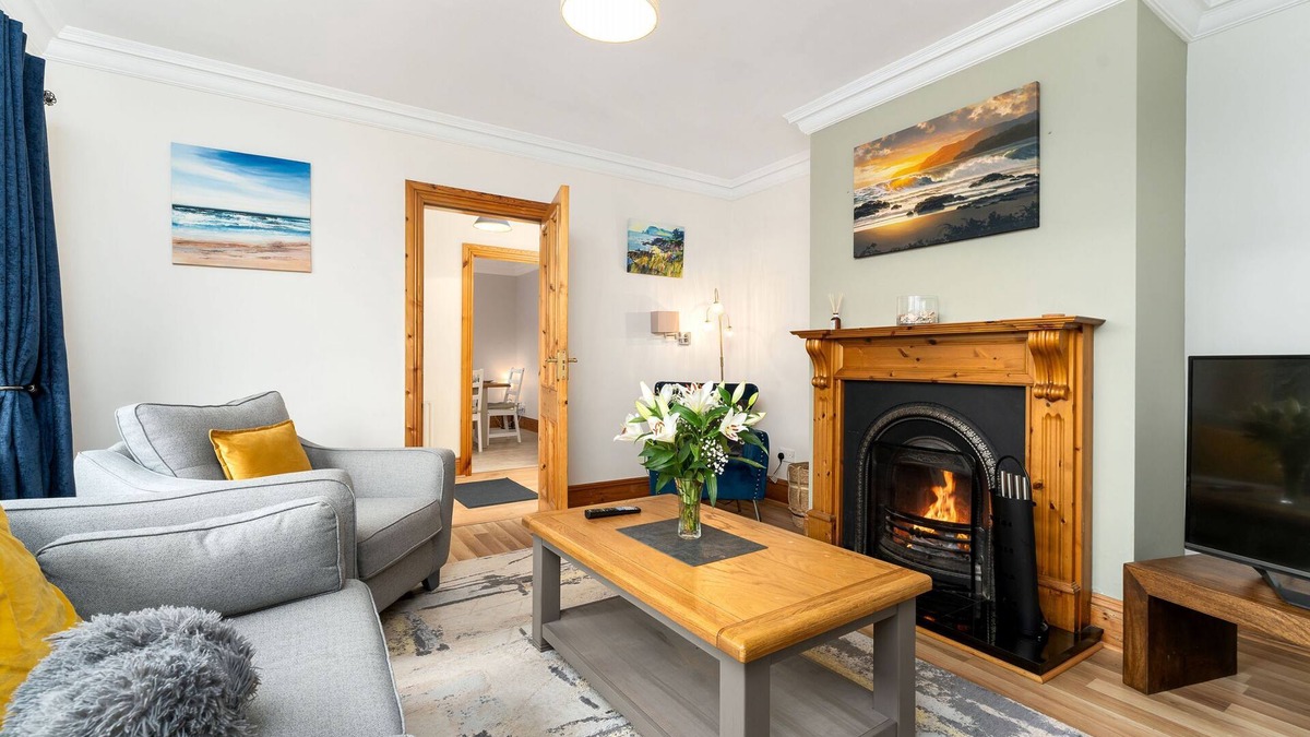 Clifden Cottage | Cottage 425 - Clifden - sleeps 9 guests in 5 bedrooms