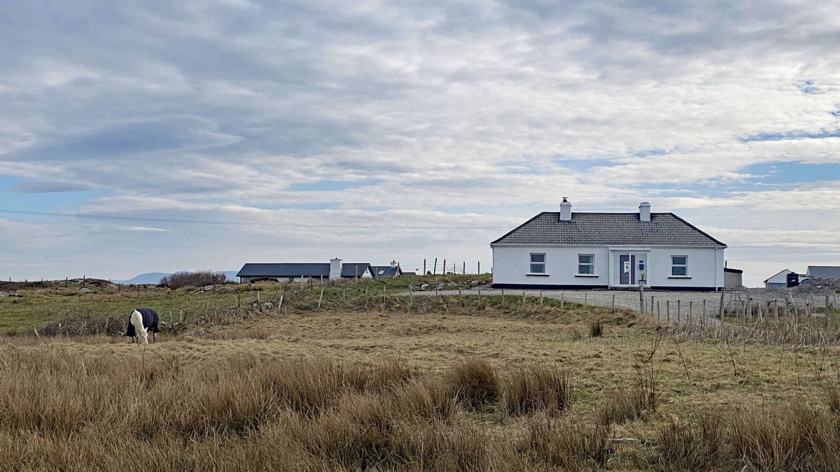 Ballyconneely Cottage | Cottage 429 - Ballyconneely - sleeps 4 guests in 2 bedrooms