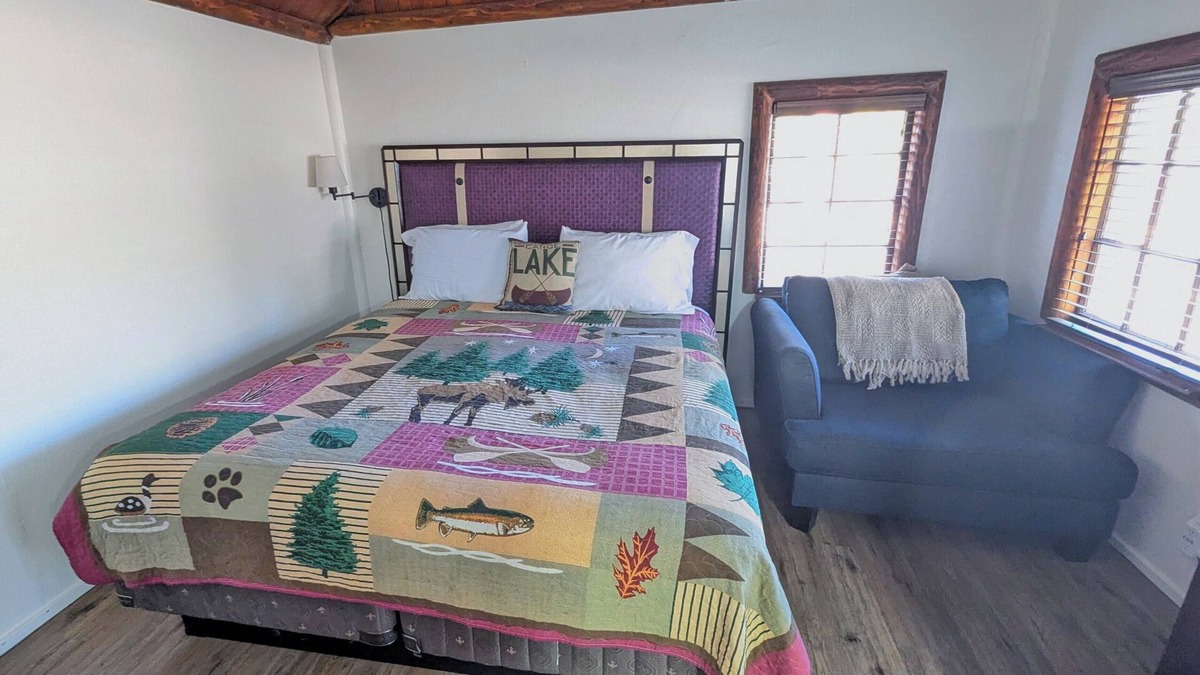 The Village Cottage | Cottage 5: Charming cottage with full kitchen and AC.
