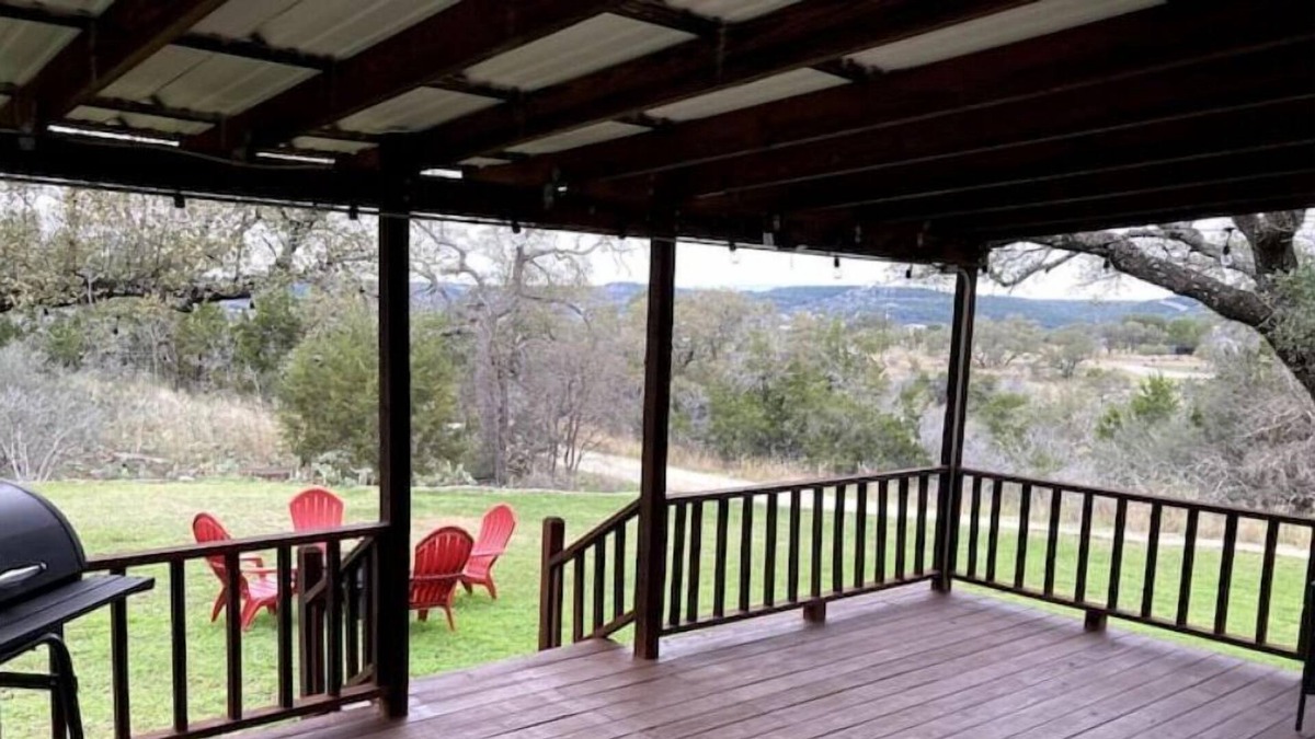 Burnet Cottage | Cottage at Lake Buchanan, Hill Country Getaway