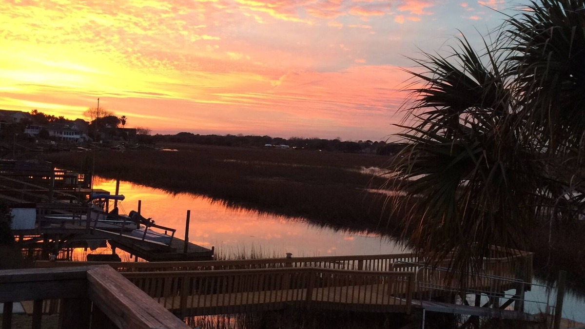 Charleston Cottage | Cottage by Folly Beach with water views