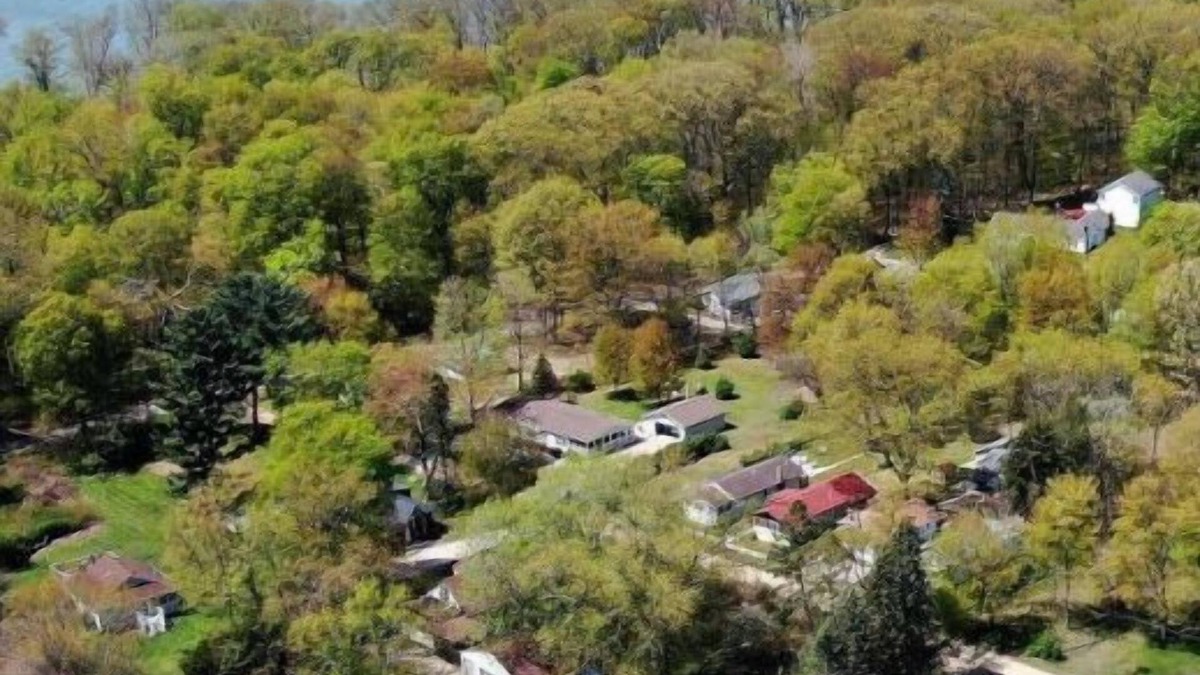 Lake Michigan Beach House | Cottage by Lake w FAST WiFi & No Checkout Chores!