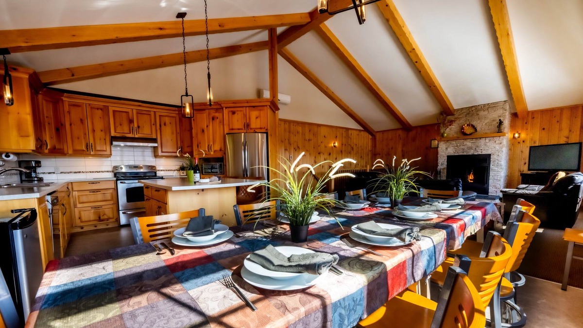Sainte-Agathe-des-Monts Ski Chalet | Cottage Vasara for 12 people