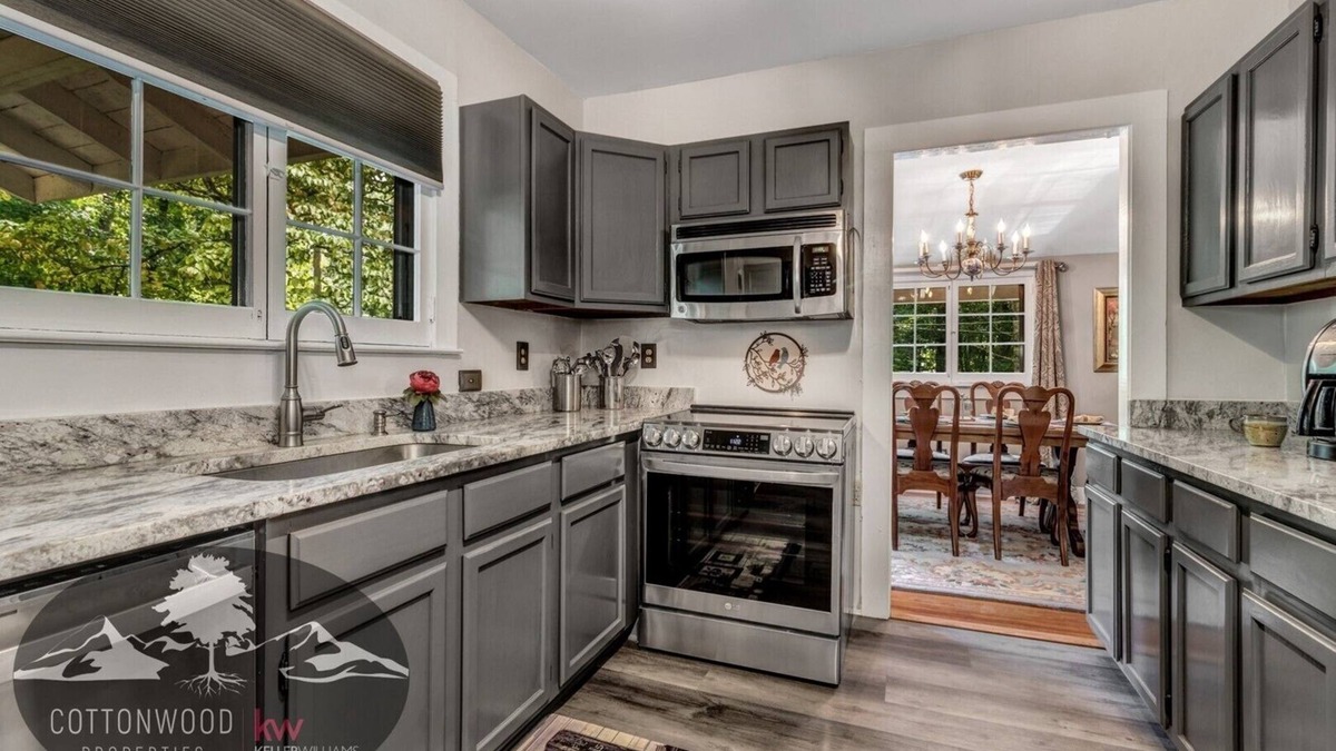 Ridgecrest House | Cottage Charm at the Sanctuary