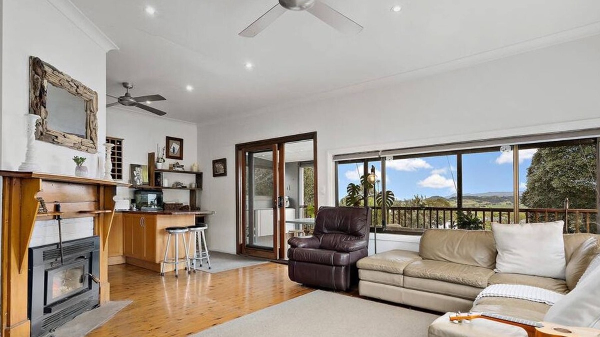 Gerringong House | Cottage Charm with Hinterland View and 5 minutes walk to boat harbour