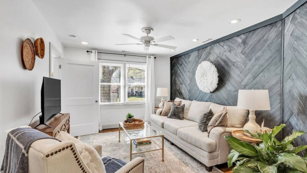 Easley House | ~Cottage Chic~ Monthly Rental 2min to DT Easley!