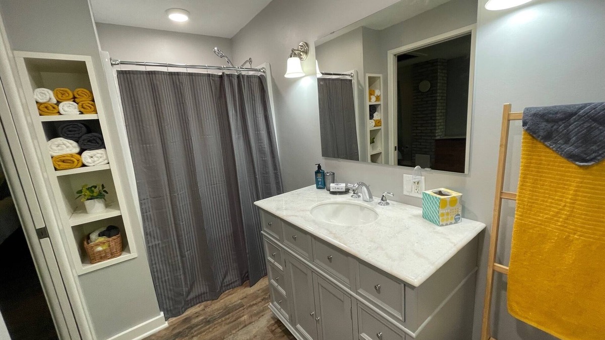 Holiday Hills Cottage | Cottage Duplex near Traverse City