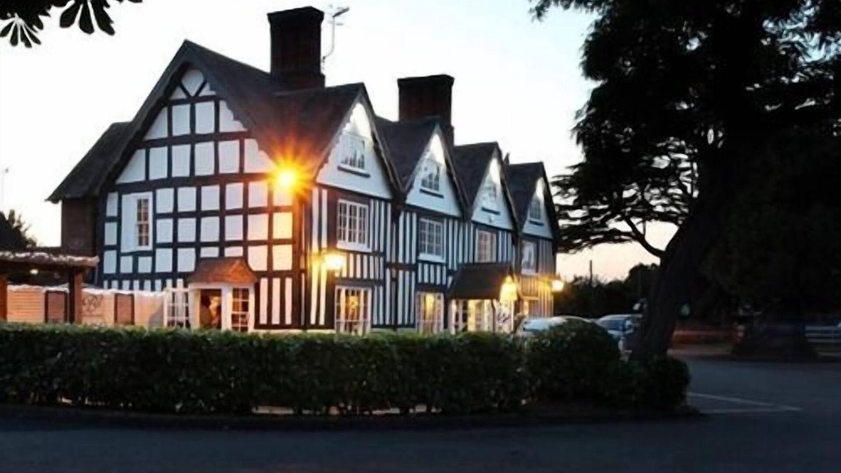 Alcester Cottage | Cottage-Ensuite-Self Catered - 2 Peoples
