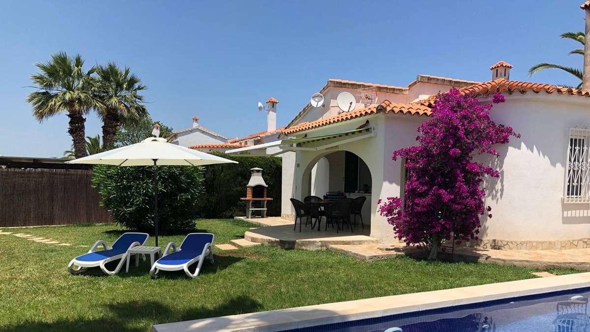Les Deveses House | Cottage for 4 pers. - near the beach, large garden, priv. Pool, WiFi, quiet location