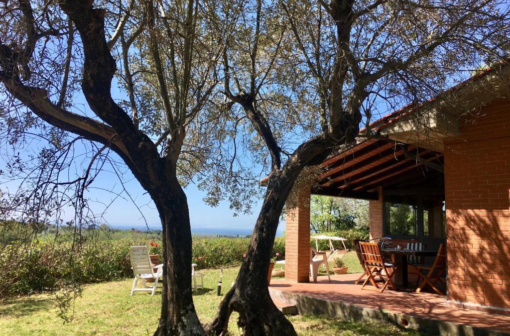 Guardistallo House | Cottage Gaia with sea view, fenced garden by ToscanaTour