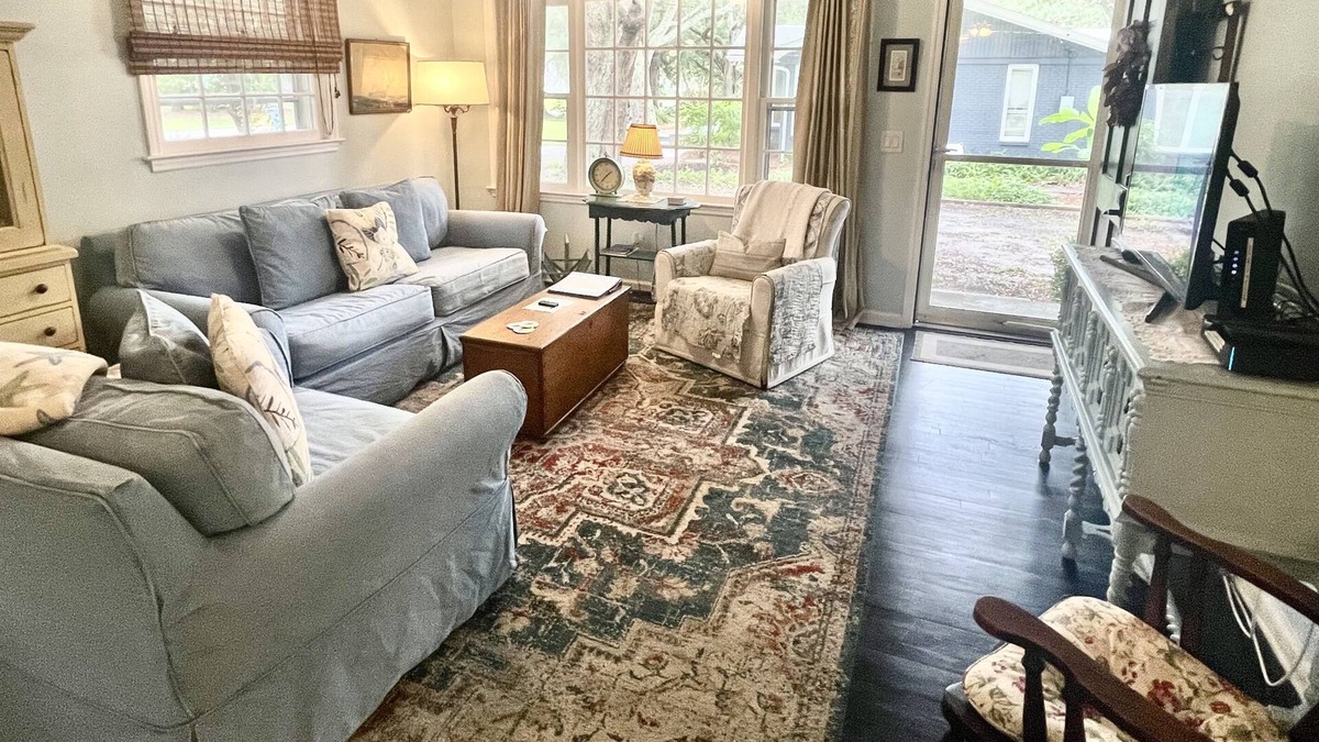 Isle of Palms Cottage | Cottage Home, IOP Classic,3br2ba, Beach&Park 3blks