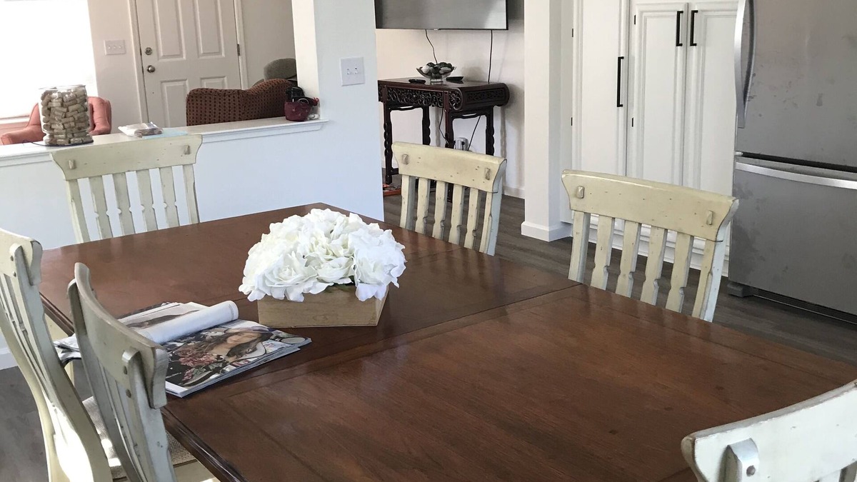 Windsor House | Cottage home near the Russian River; county parks; numerous wineries