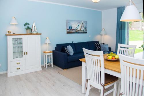 Rerik Apartment | Cottage im Gutspark, Perlie - Komfort trifft maritimes Flair