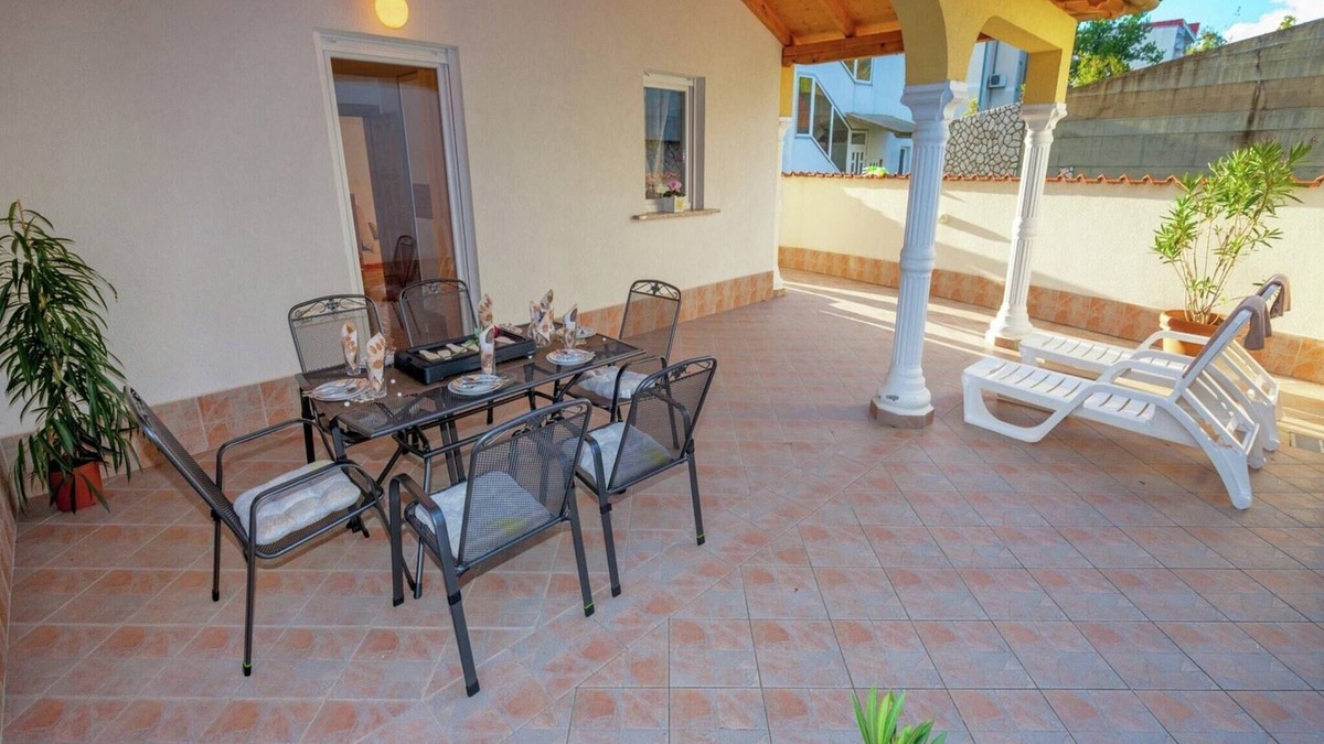 Dramalj Apartment | Cottage in Croatia near Beach & Town Centre