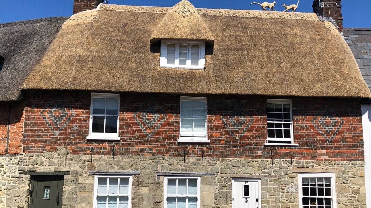 Shaftesbury House | Cottage in the centre of Shaftesbury sleeps 4/5