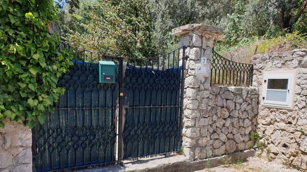 Anacapri Villa | cottage in the countryside