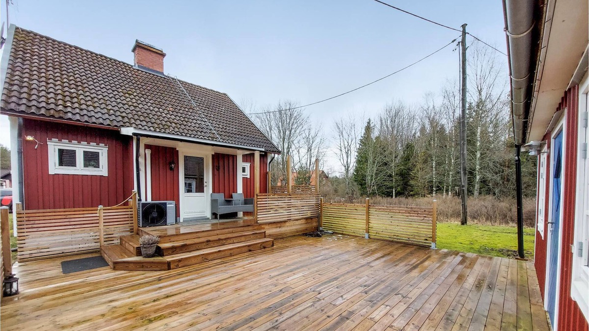 Stromsnasbruk House | Cottage in the middle of the forest