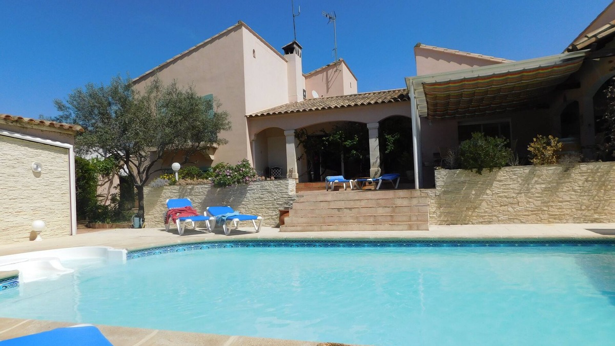 Villetelle House | Cottage Les Bougainvillées de Camargue 2 people, heated pool