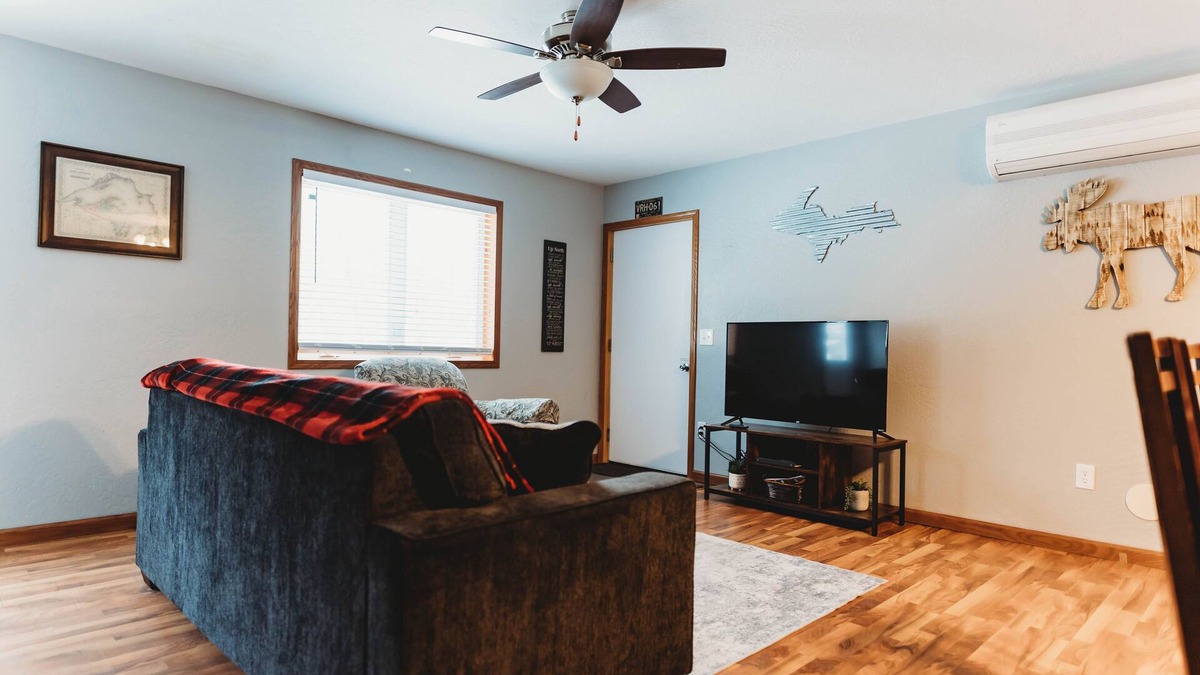Shingleton Cottage | Cottage near Munising, Pictured Rocks, Waterfalls, hiking, Snowmobile/ATV trails