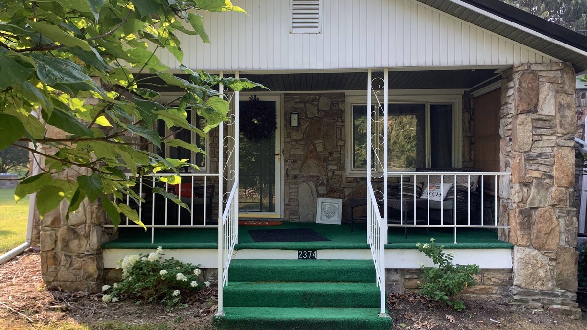 Champion Cottage | Cottage near Seven Springs Mountain Resort and Ohiopyle State Park