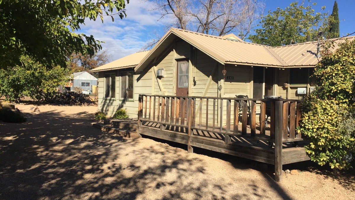Hurricane Cottage | Cottage Near Zion Hiking, Biking and other Fun! Great Central Location.