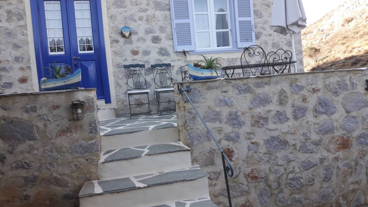 Hydra Cottage | Cottage Nefeli Theoktista-Built By A Detached Stone House Near Sea Side