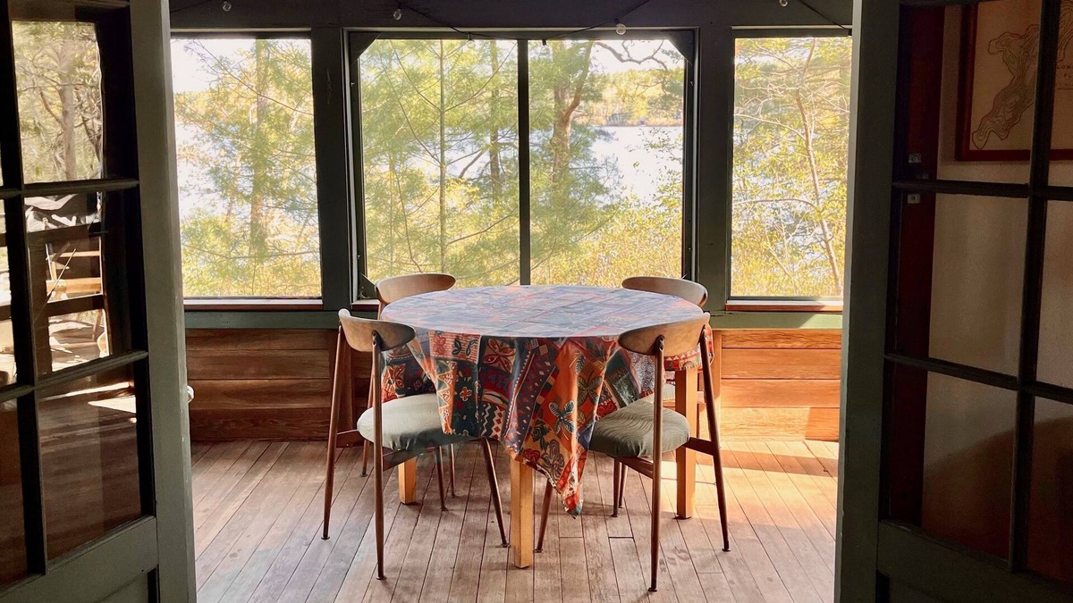 Plymouth Cottage | Cottage on Beautiful Long Pond with Fantastic Sandy Lakefront Beach