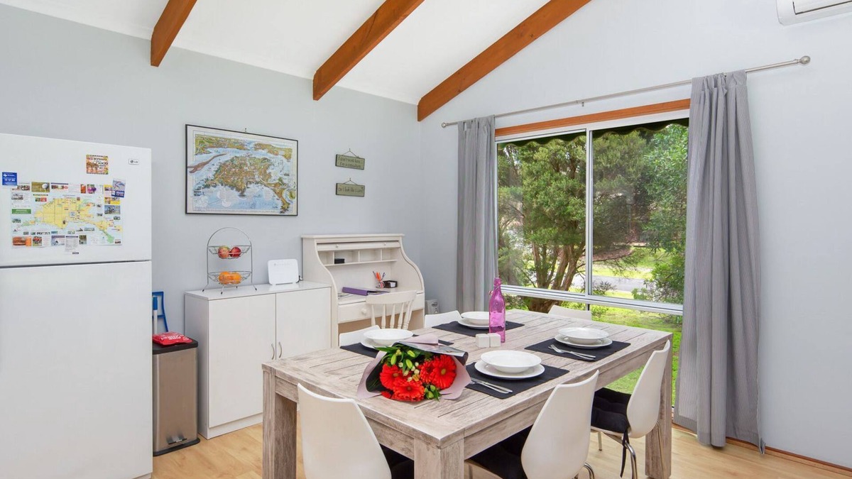 Silverleaves House | Cottage on Chale - set in peaceful surroundings